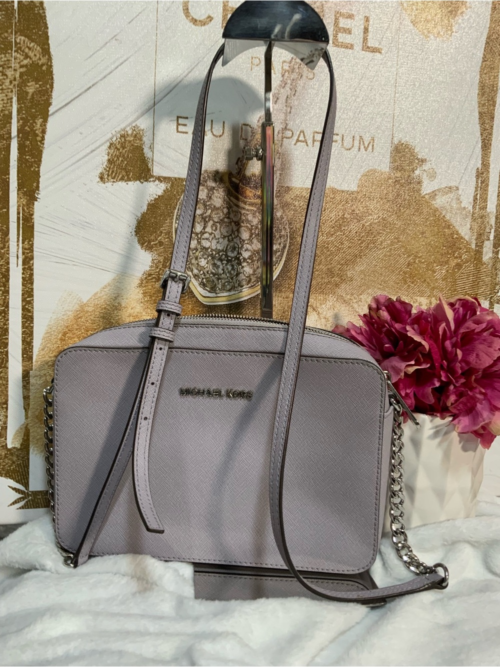 Michael Kors Elegant Lilac Crossbody Bag